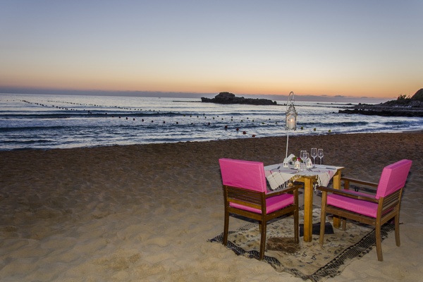 Romantic Dinner at Edde Sands